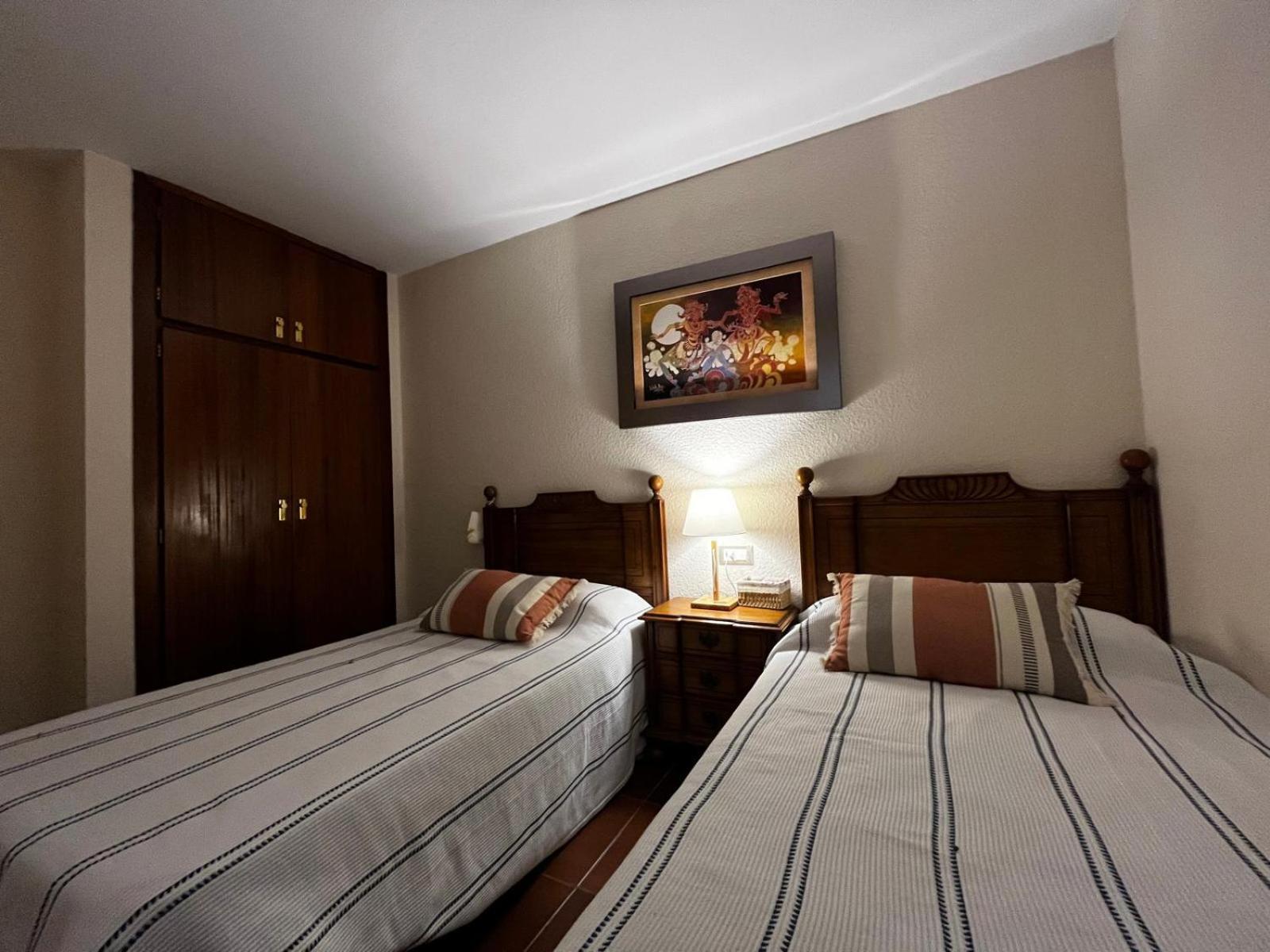 Acogedor Y Amplio Apartamento Familiar A Pie De Playa Calafell Exterior foto