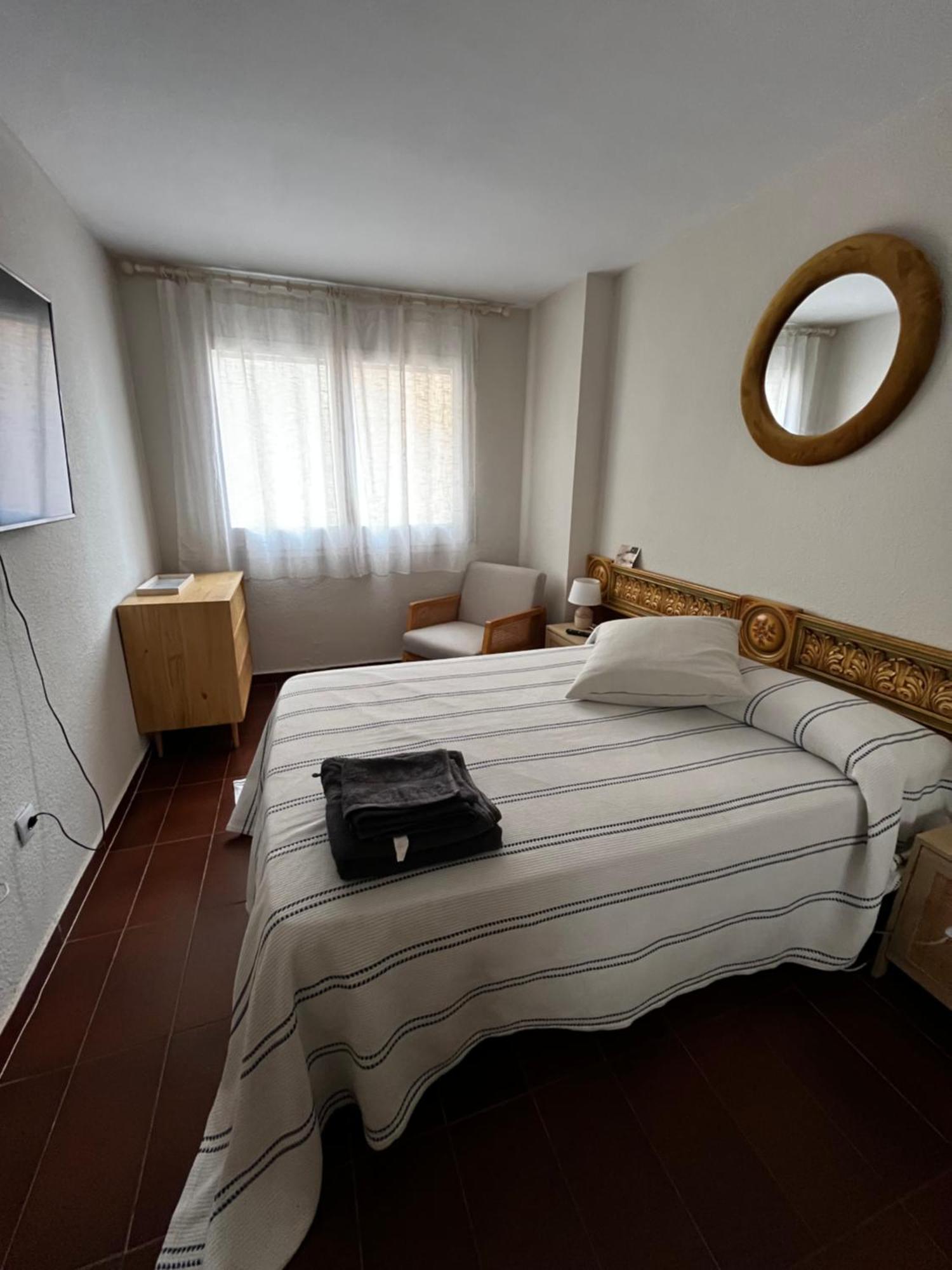 Acogedor Y Amplio Apartamento Familiar A Pie De Playa Calafell Exterior foto