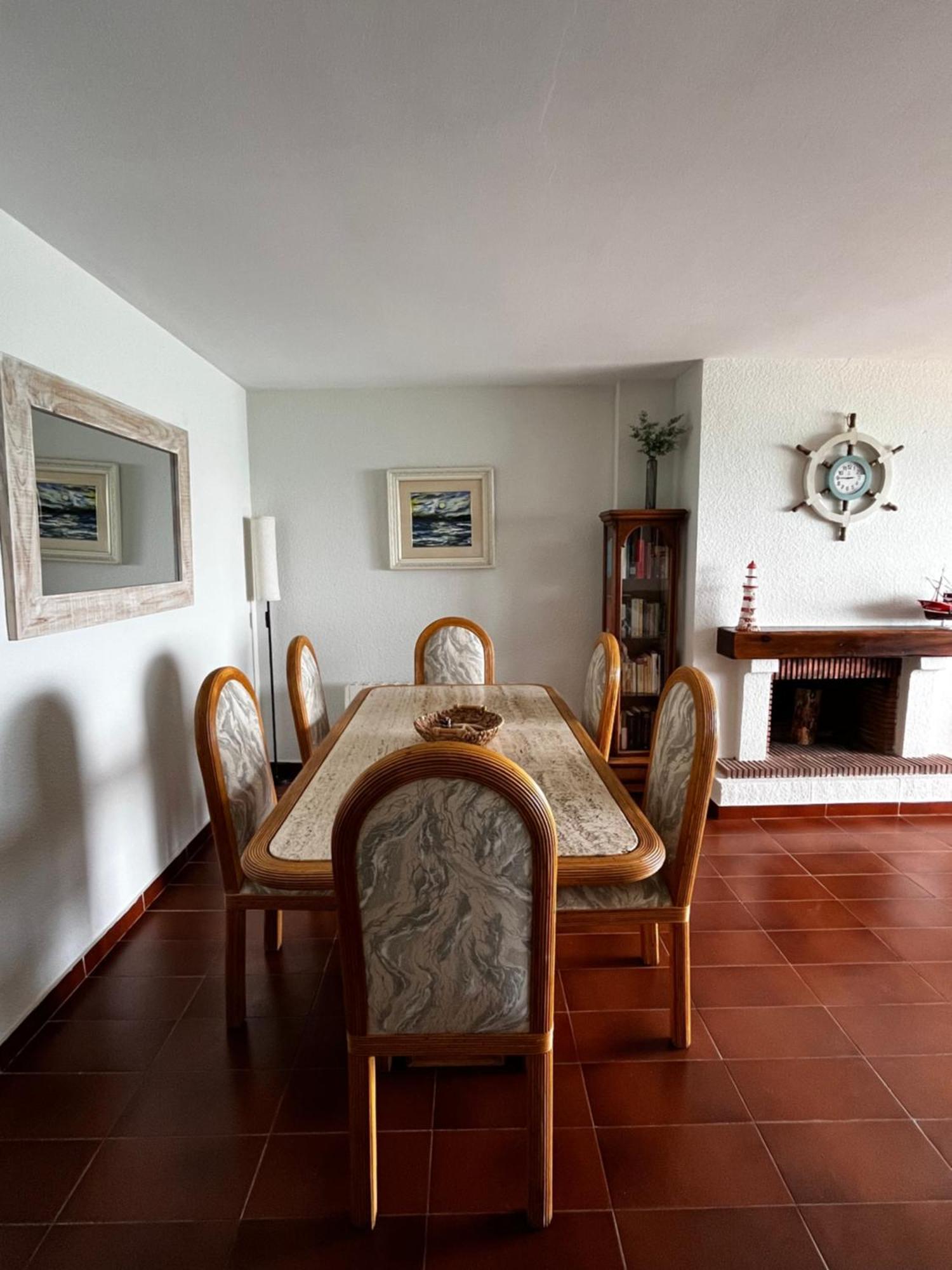 Acogedor Y Amplio Apartamento Familiar A Pie De Playa Calafell Exterior foto