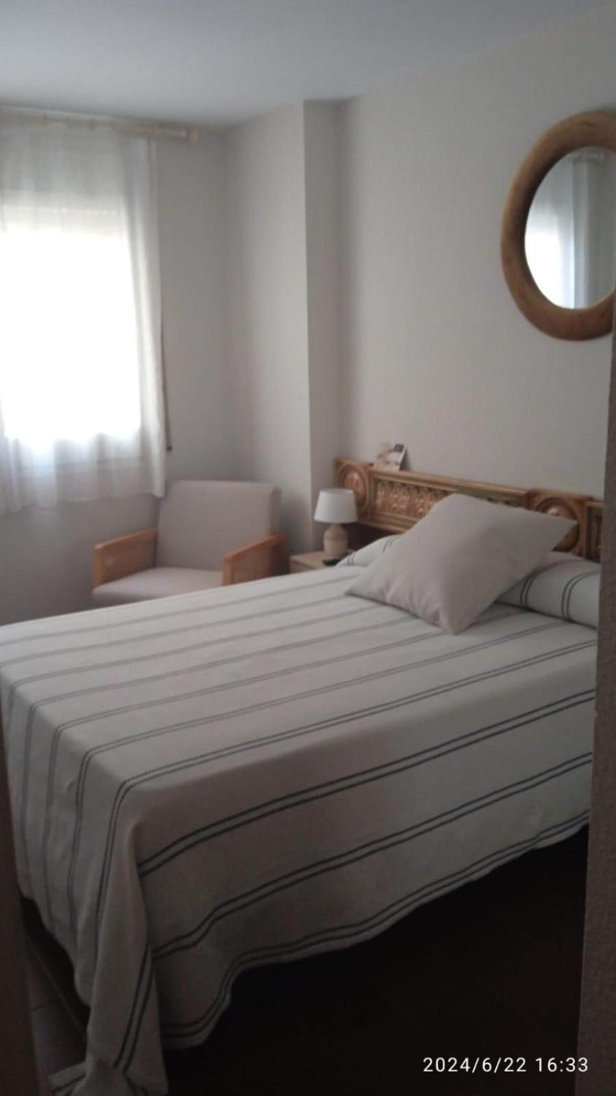 Acogedor Y Amplio Apartamento Familiar A Pie De Playa Calafell Exterior foto